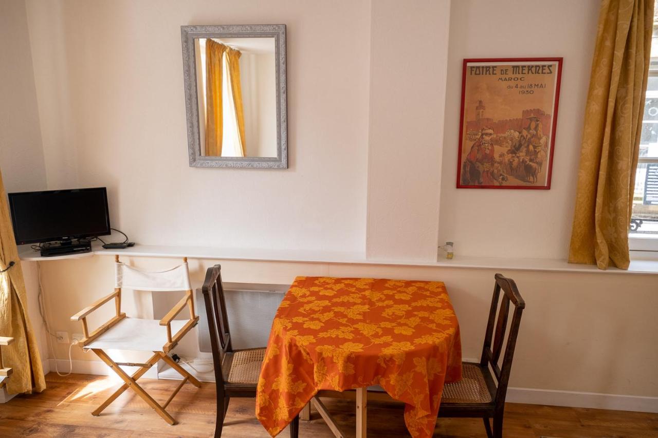 Appartement Place Des Cordeliers Dinan Esterno foto